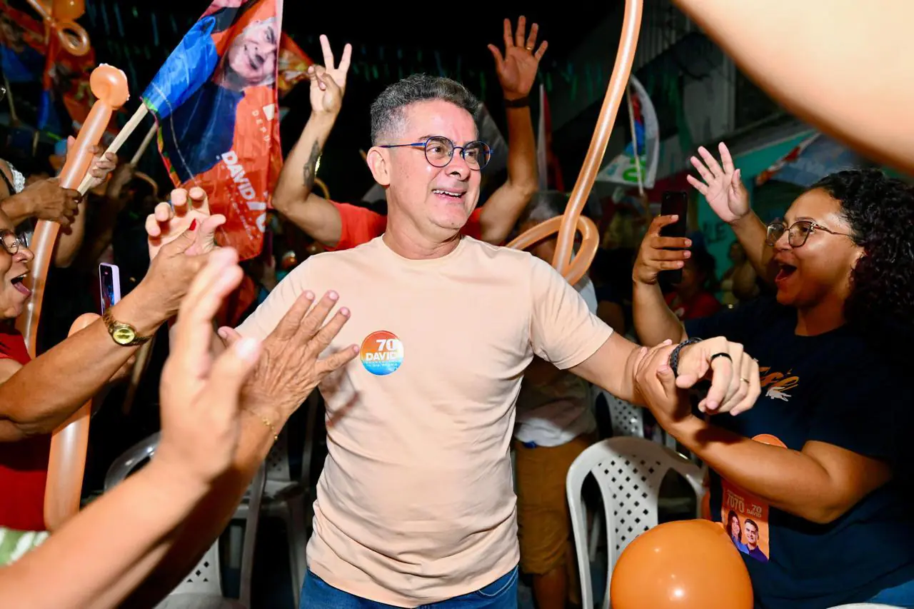 David Almeida durante agenda de campanha no Amazonas